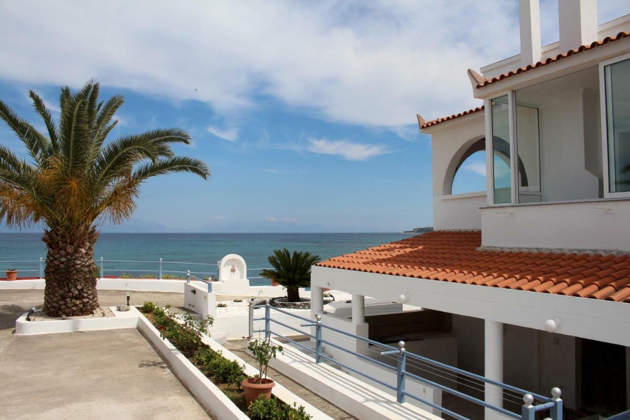 El Mar Apartment Kompoi Ngoại thất bức ảnh